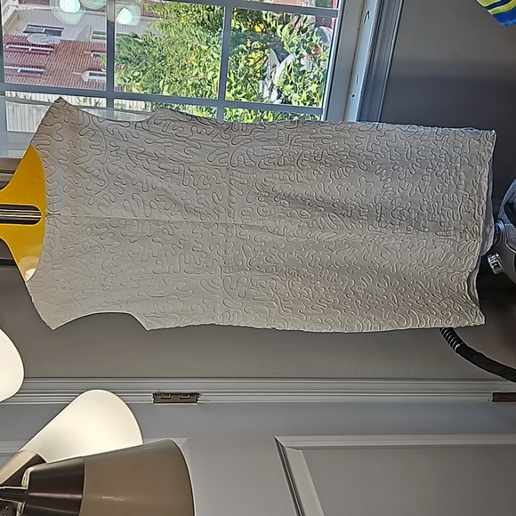 MICHAEL KORS DRESS WITH SWIRL EMBROIDERY . 100% COTTON EMPIRE WAIST IN SIZE 10 - Picture 2 of 4